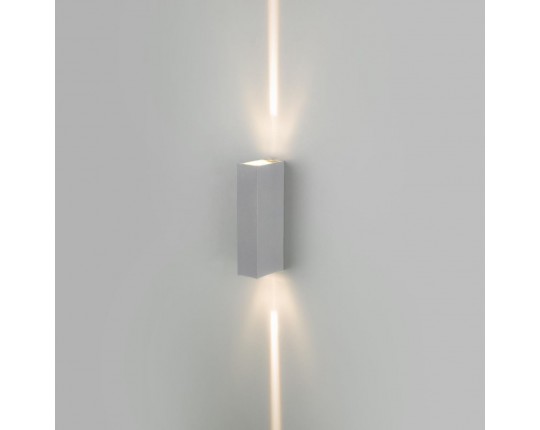 Уличный настенный светодиодный светильник Elektrostandard Blaze 35136/W серый a057051 Уличный настенный светодиодный светильник Elektrostandard Blaze 35136/W серый a057051