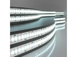 Светодиодная лента Elektrostandard 24W/m 240LED/m 2835SMD холодный белый 5M a050176