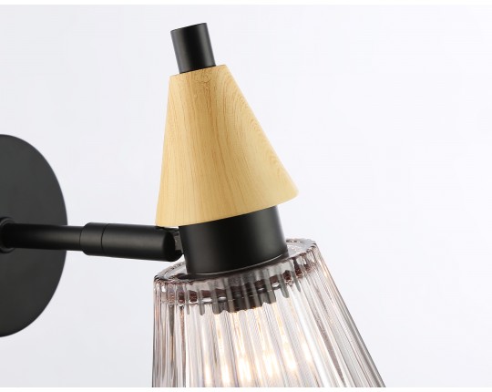  Настенный светильник LH58118 BK/LW/SM черный/светлое дерево/дымчатый E14 max 40W 180*110*200