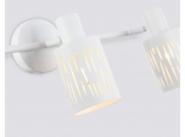  Настенно-потолочный спот в стиле лофт TR8665/3 WH белый E14/3 max 60W 560*100*190