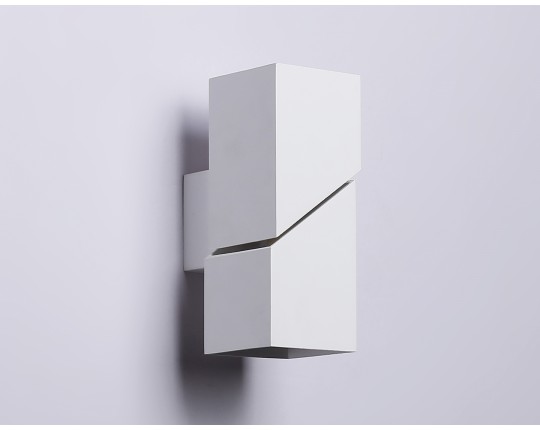  Настенный светильник со сменной лампой FW2474 WH белый G9 max 40W 155*60*90