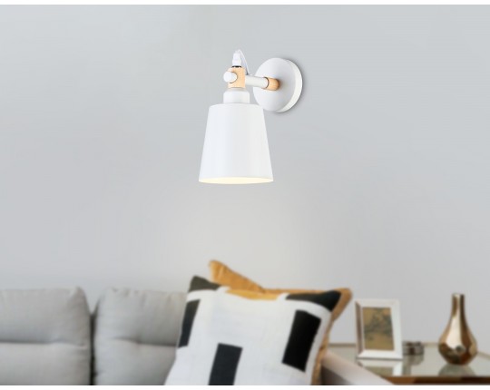  Настенный светильник со сменной лампой TR82212 WH/LW белый/светлое дерево E27 max 40W 230*130*190