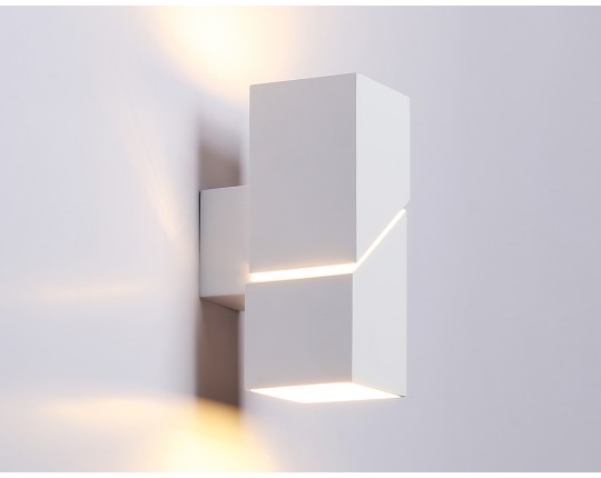  Настенный светильник со сменной лампой FW2474 WH белый G9 max 40W 155*60*90