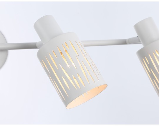  Настенно-потолочный спот в стиле лофт TR8666/4 WH белый E14/4 max 60W 760*100*190