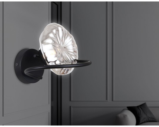  Настенный светильник LH15005 BK/SM черный/дымчатый G9 max 40W 195*210*170