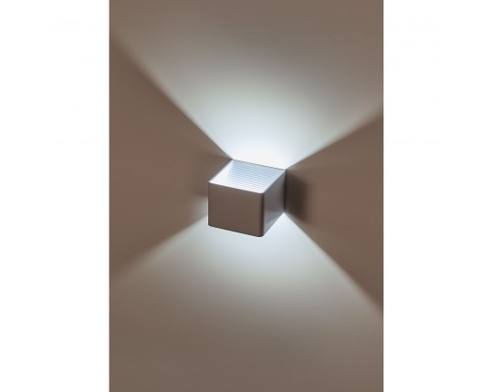 Светильник настенный LED 5W 4200K Белый 220V IP20 IL.0014.0003 WH