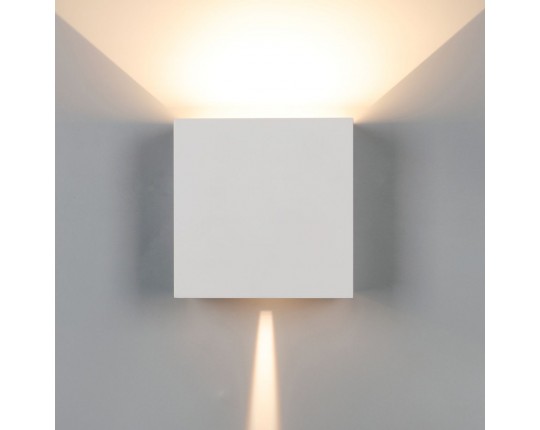 Уличный настенный светодиодный светильник Mantra Davos 7436