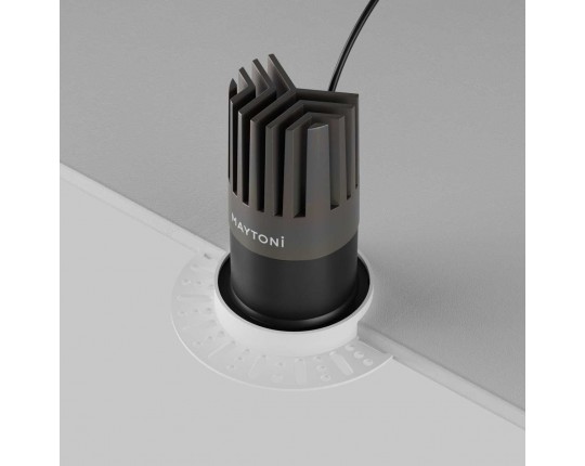 Встраиваемый светильник Maytoni Technical DL122-15W-3K-TRS-B