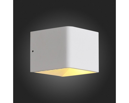 SL455.051.01 Светильник настенный ST-Luce Белый/Белый LED 1*6W 3000K