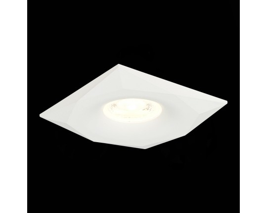 ST203.508.01 Св-к встр. Белый GU10 1*50W  L95xW95xH25 220V Без ламп