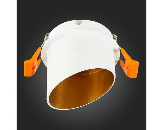 ST214.508.01 Св-к встр. Белый GU10 1*50W  IP20 L68xW68xH68 220V Без ламп