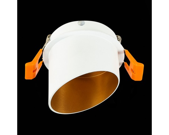 ST214.508.01 Св-к встр. Белый GU10 1*50W  IP20 L68xW68xH68 220V Без ламп