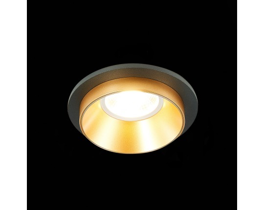 ST206.248.01 Св-к встр. Черный GU10 1*50W  IP20 D92xH38 220V Без ламп