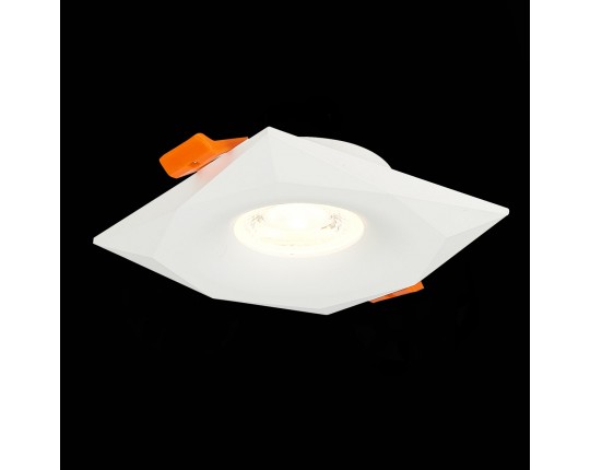 ST203.508.01 Св-к встр. Белый GU10 1*50W  L95xW95xH25 220V Без ламп