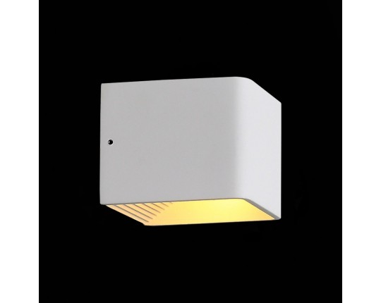 SL455.051.01 Светильник настенный ST-Luce Белый/Белый LED 1*6W 3000K